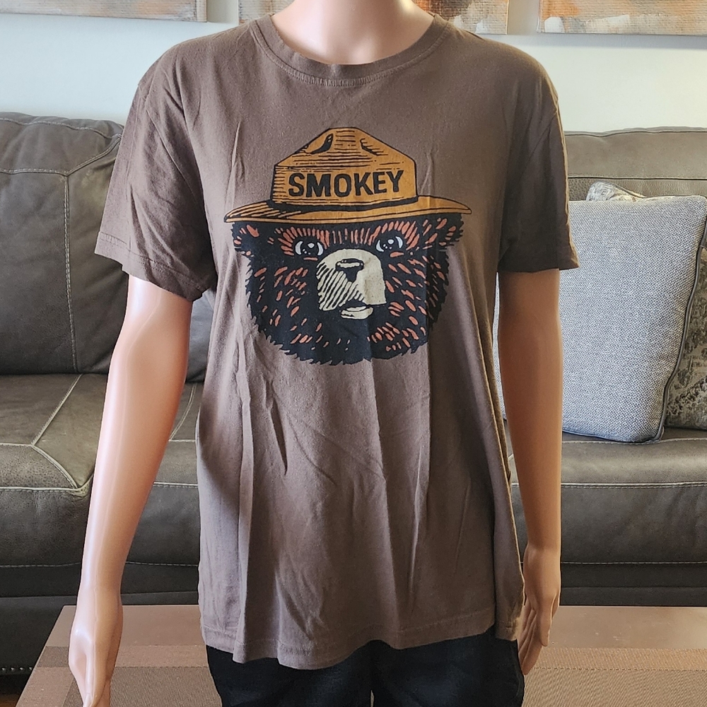 American Needle Classic Smokey The Bear Women's Graphic Tee Shirt